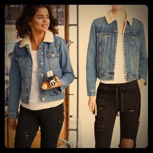 NWT Sherpa lined jean jacket